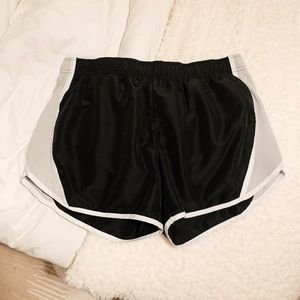 WORKOUT SHORT